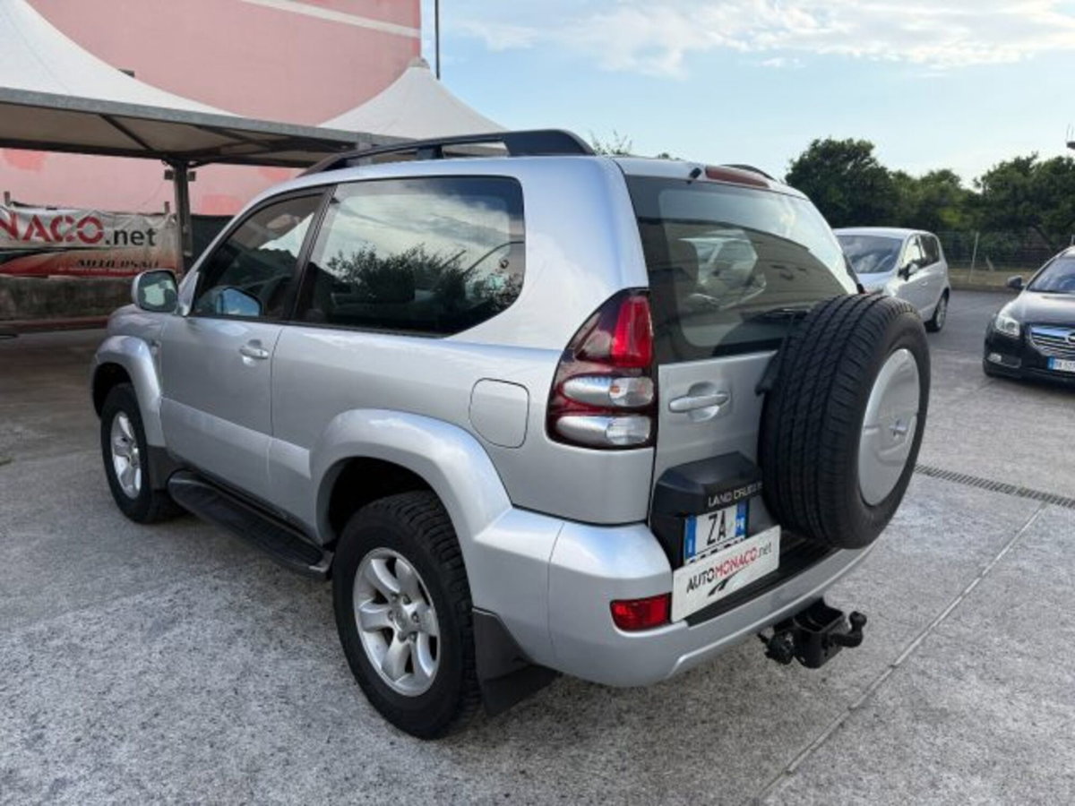 Toyota Land Cruiser D-4D 16V cat 3 porte Sol (4)