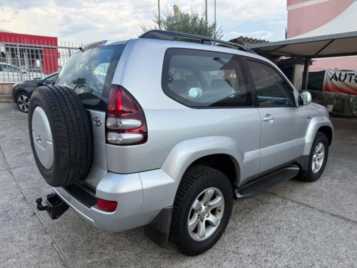 Toyota Land Cruiser D-4D 16V cat 3 porte Sol (6)