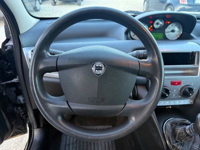 Lancia Ypsilon 1.2 Oro Giallo (10)