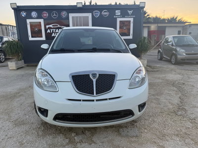Lancia Ypsilon 1.2 Platino (2)