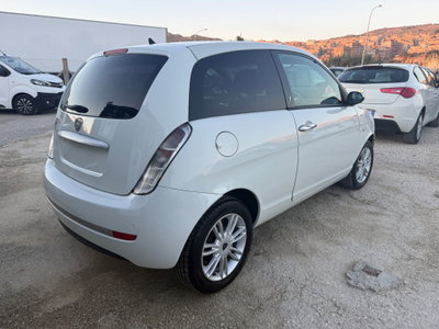 Lancia Ypsilon 1.2 Platino (5)