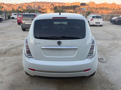 Lancia Ypsilon 1.2 Platino (6)