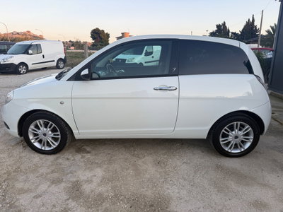 Lancia Ypsilon 1.2 Platino (8)