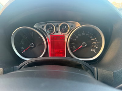 Ford Kuga 2.0 TDCi 136 CV 2WD Titanium DPF (15)