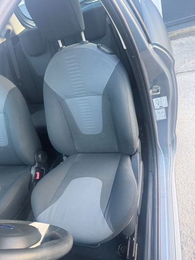 Ford Ka 1.2 8V 69CV Titanium (19)