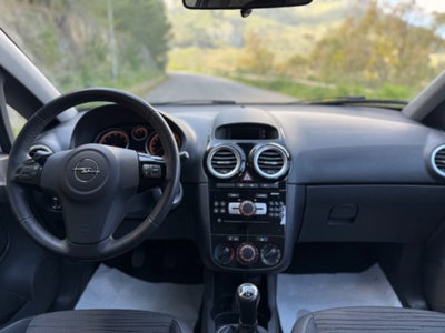 Opel Corsa 1.2 85CV 5 porte GPL-TECH Edition (14)