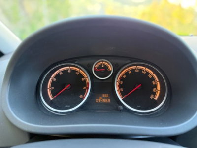 Opel Corsa 1.2 85CV 5 porte GPL-TECH Edition (15)