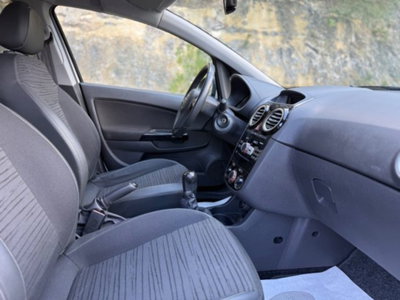 Opel Corsa 1.2 85CV 5 porte GPL-TECH Edition (16)