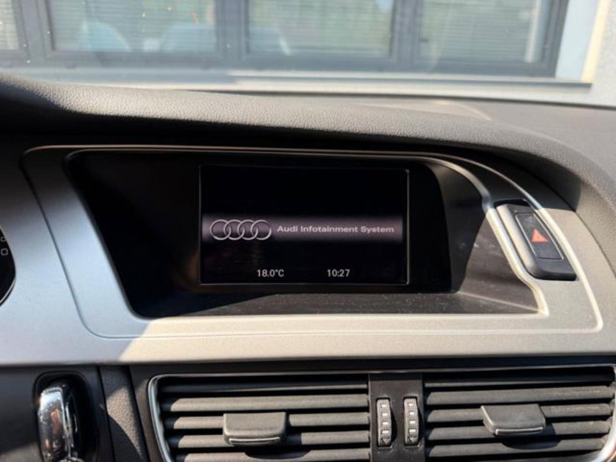 Audi A4 Avant 2.0 TDI 143CV F.AP. (12)