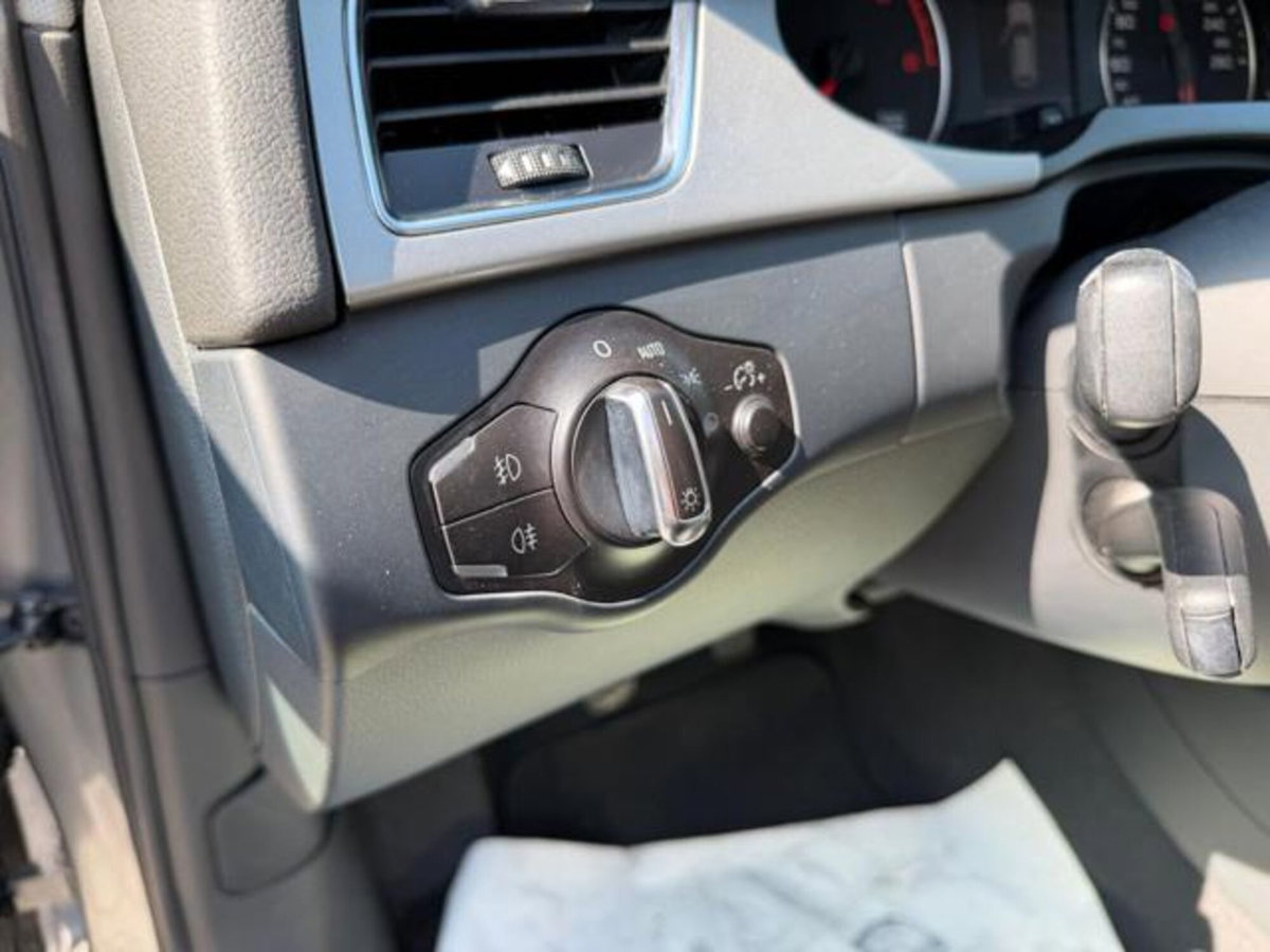 Audi A4 Avant 2.0 TDI 143CV F.AP. (16)
