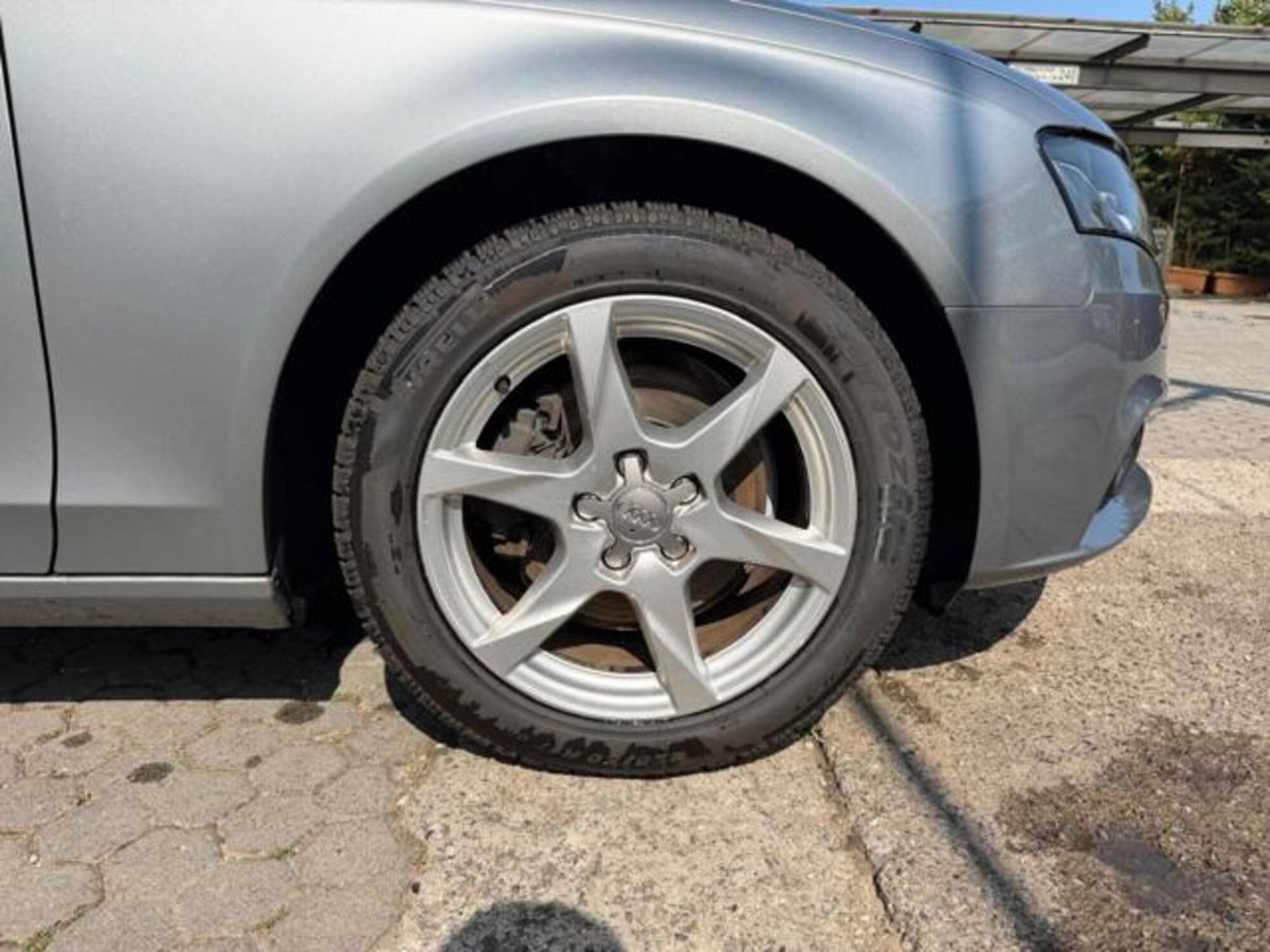 Audi A4 Avant 2.0 TDI 143CV F.AP. (5)