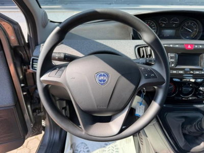 Lancia Ypsilon 1.0 FireFly 5 porte S&S Hybrid Silver Plus (11)
