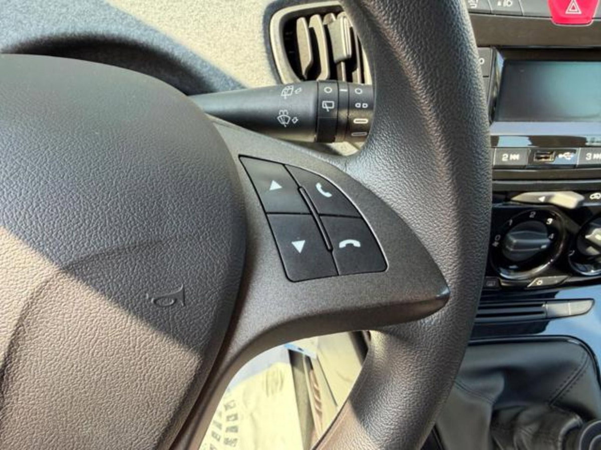 Lancia Ypsilon 1.0 FireFly 5 porte S&S Hybrid Silver Plus (13)