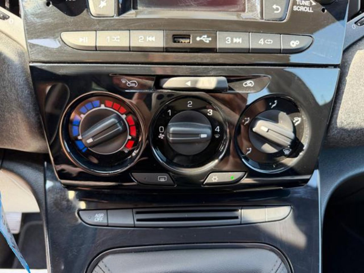Lancia Ypsilon 1.0 FireFly 5 porte S&S Hybrid Silver Plus (16)