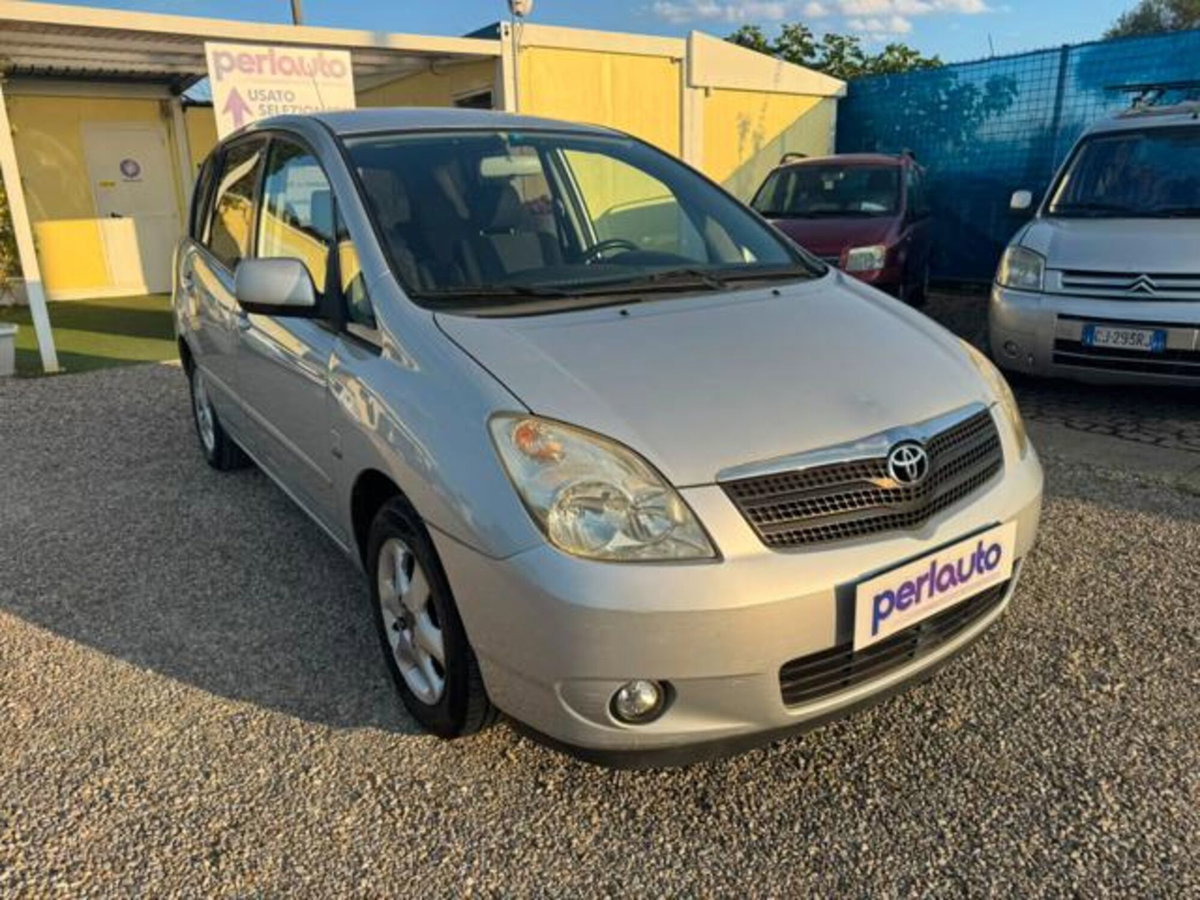 Toyota Corolla Verso 1.6 16V (2)