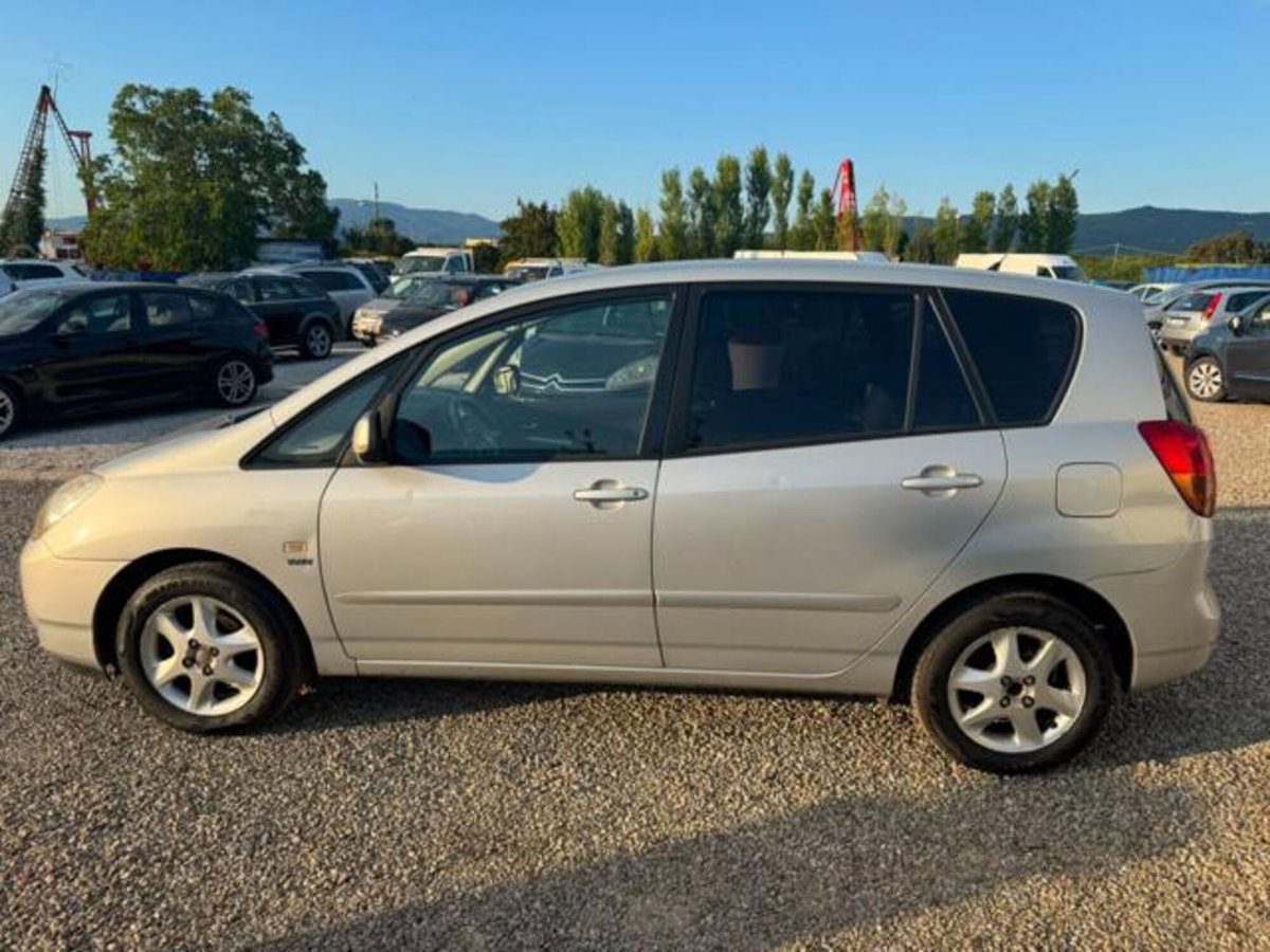 Toyota Corolla Verso 1.6 16V (3)