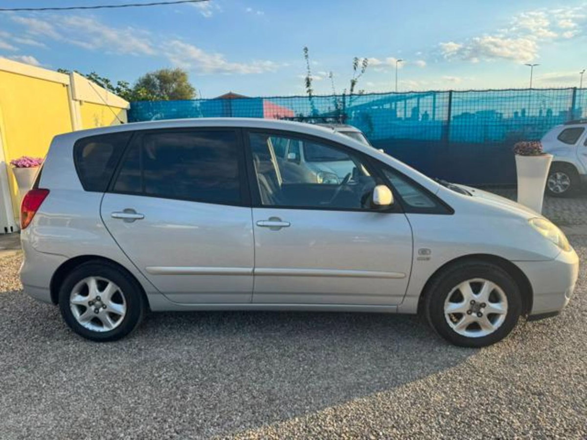 Toyota Corolla Verso 1.6 16V (4)