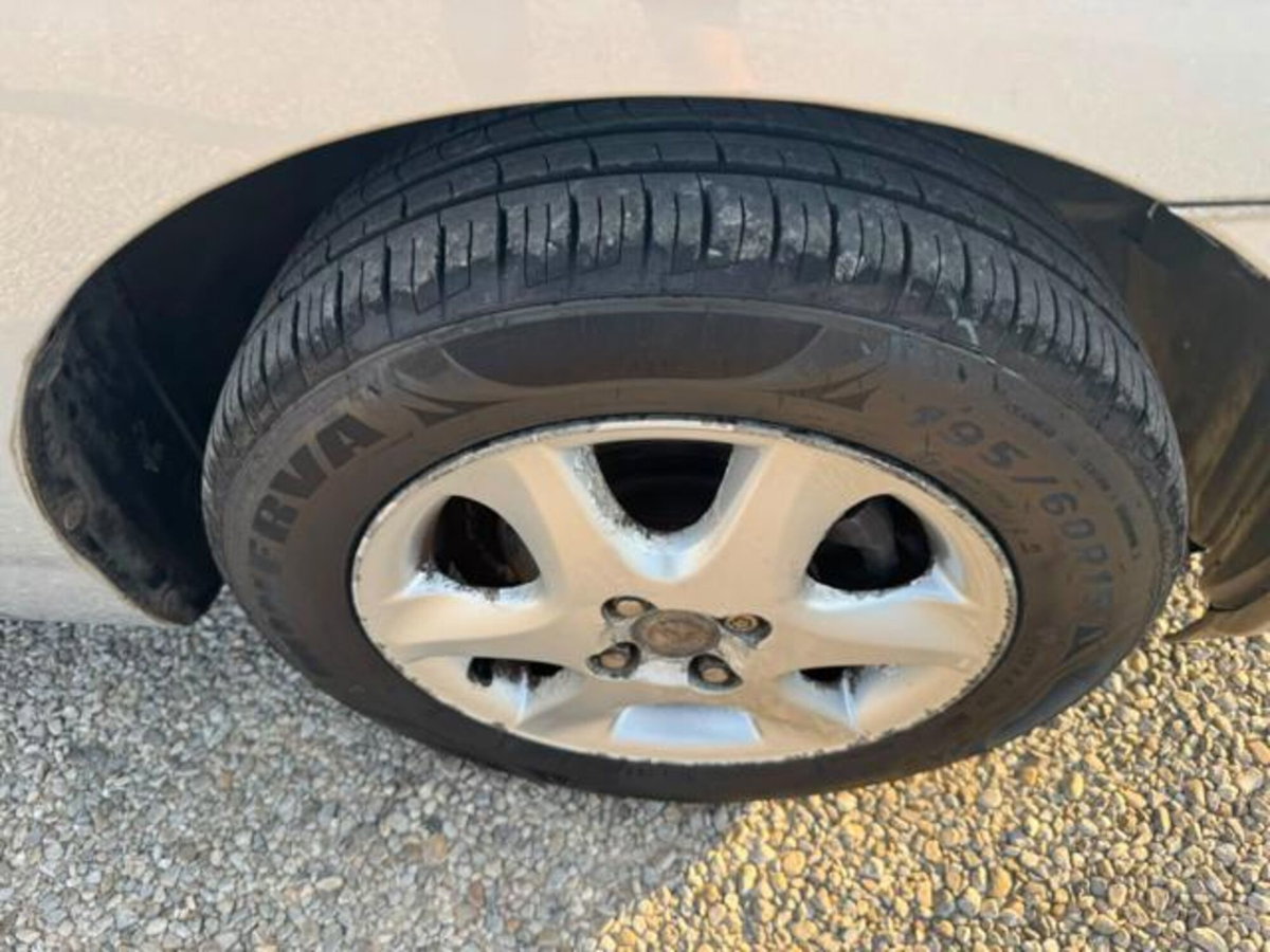 Toyota Corolla Verso 1.6 16V (7)
