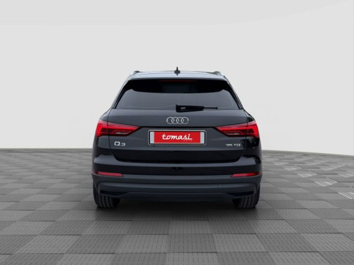 Audi Q3 35 TDI quattro S tronic Business (4)