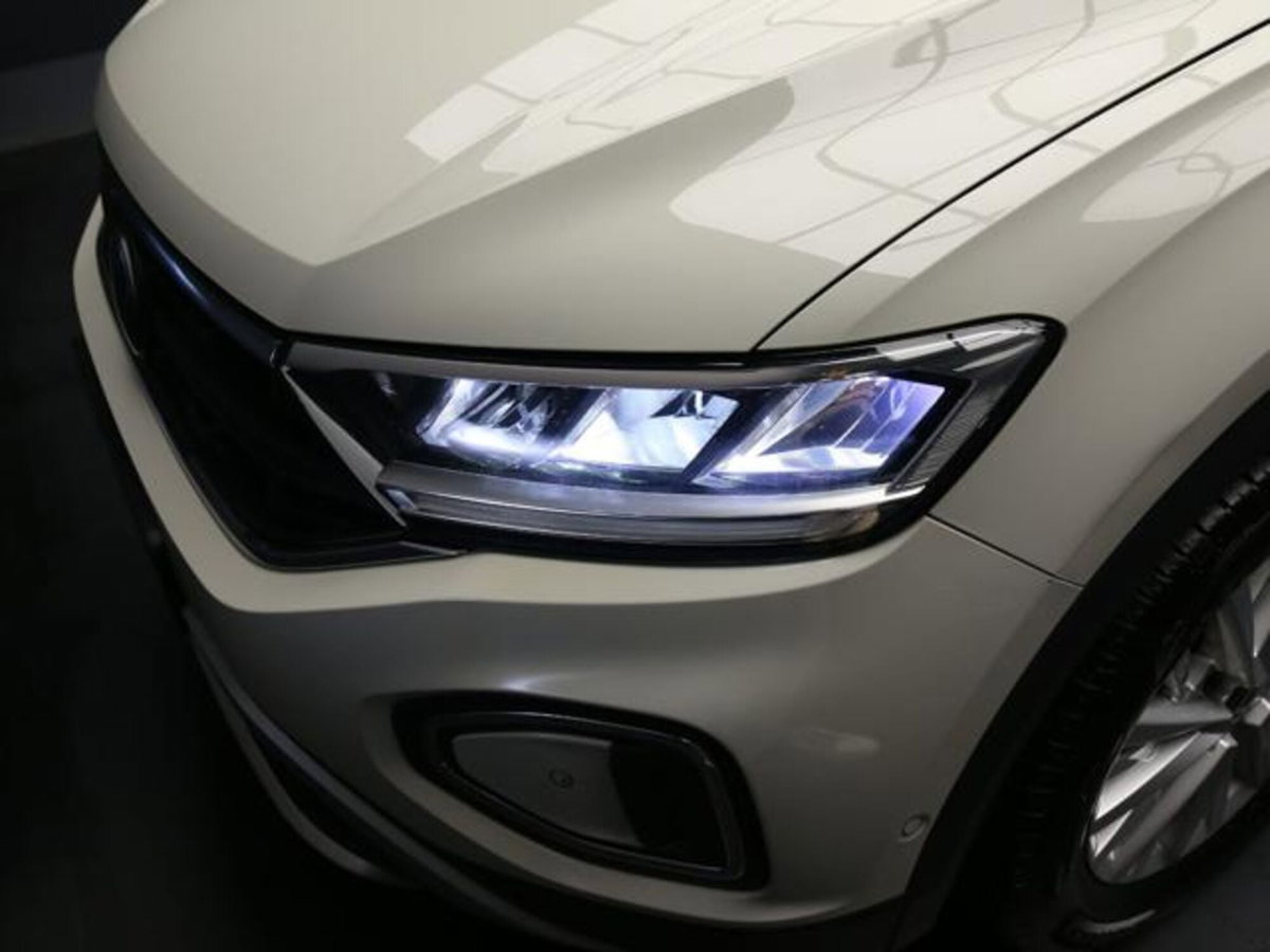 Volkswagen T-Roc 1.0 TSI Life (11)