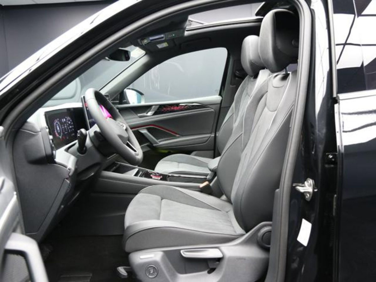Volkswagen Tiguan 2.0 tdi Elegance 150cv dsg (10)