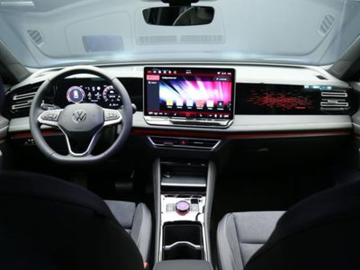 Volkswagen Tiguan 2.0 tdi Elegance 150cv dsg (13)