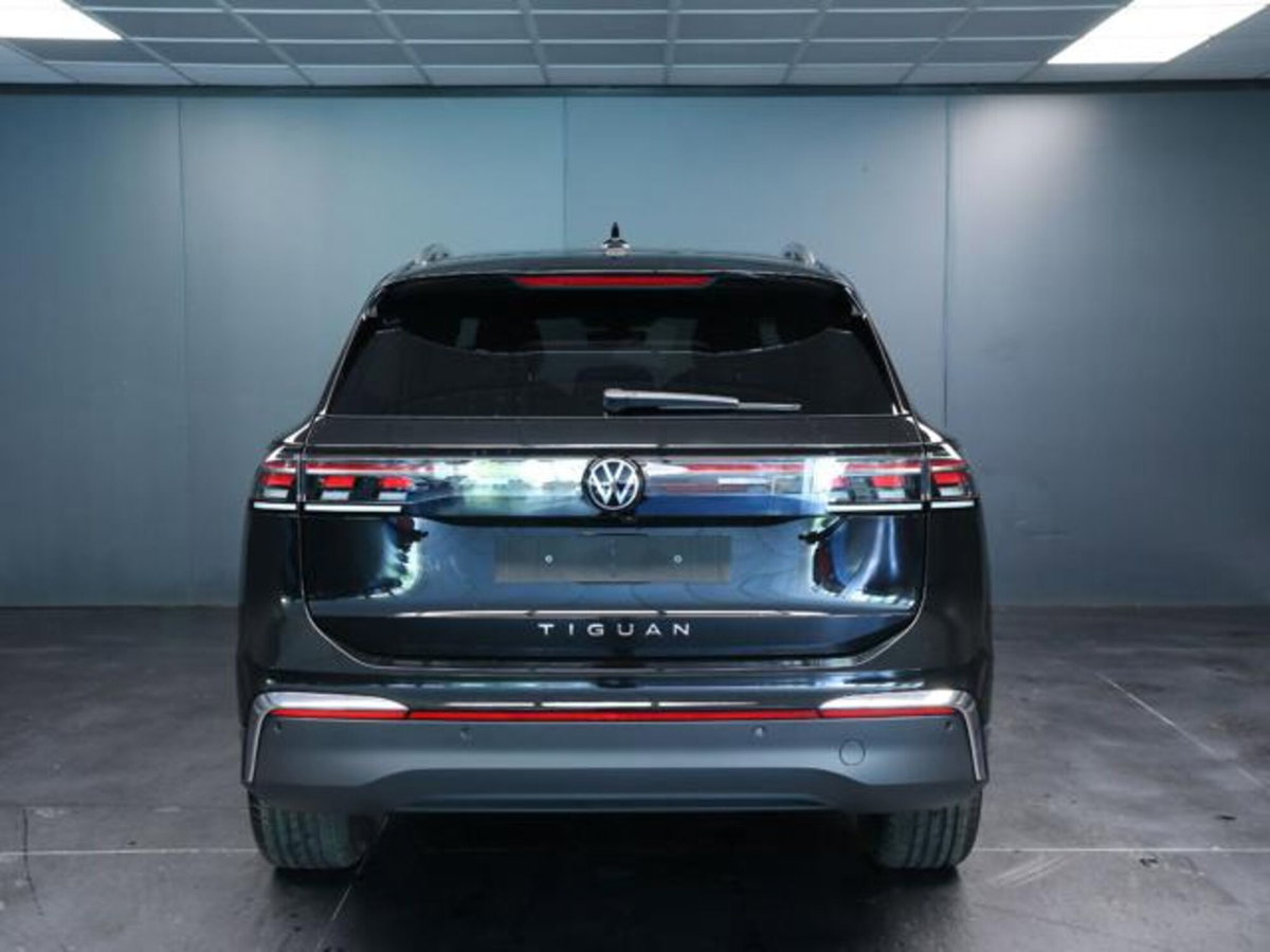 Volkswagen Tiguan 2.0 tdi Elegance 150cv dsg (4)