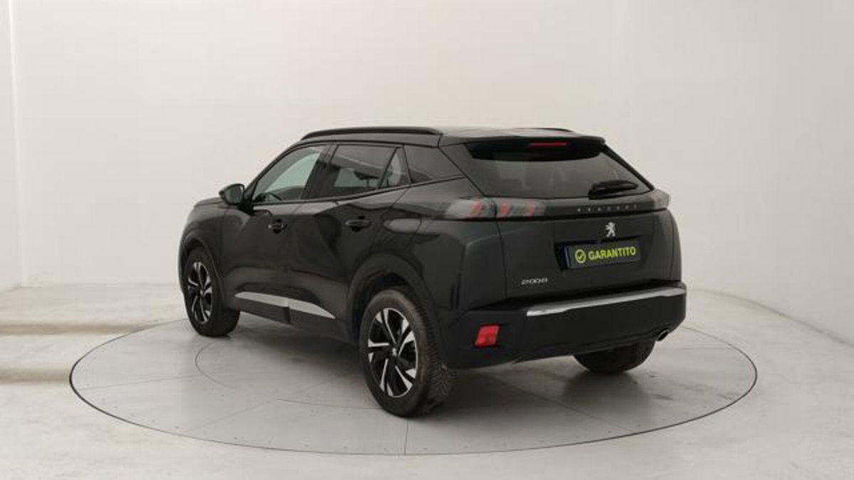 Peugeot 2008 BlueHDi 130 S&S EAT8 Allure Pack (3)