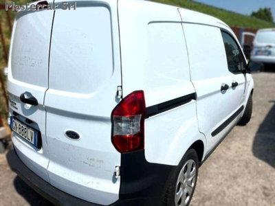 Ford Tourneo Courier 1.5 TDCI 100 CV Plus (11)