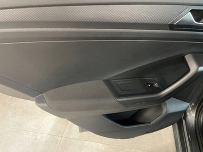 Volkswagen T-Roc 1.0 TSI Life (12)