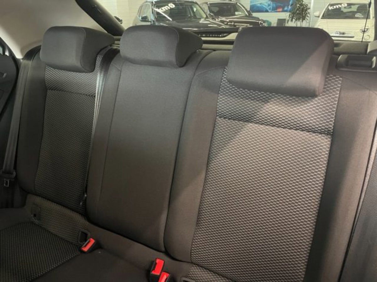 Volkswagen T-Roc 1.0 TSI Life (14)