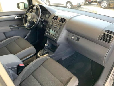 Volkswagen Touran 1.6 TDI DSG Comfortline (12)