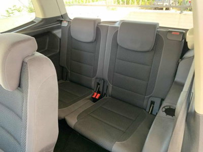 Volkswagen Touran 1.6 TDI DSG Comfortline (13)
