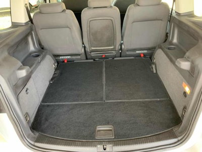 Volkswagen Touran 1.6 TDI DSG Comfortline (18)