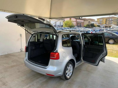 Volkswagen Touran 1.6 TDI DSG Comfortline (8)