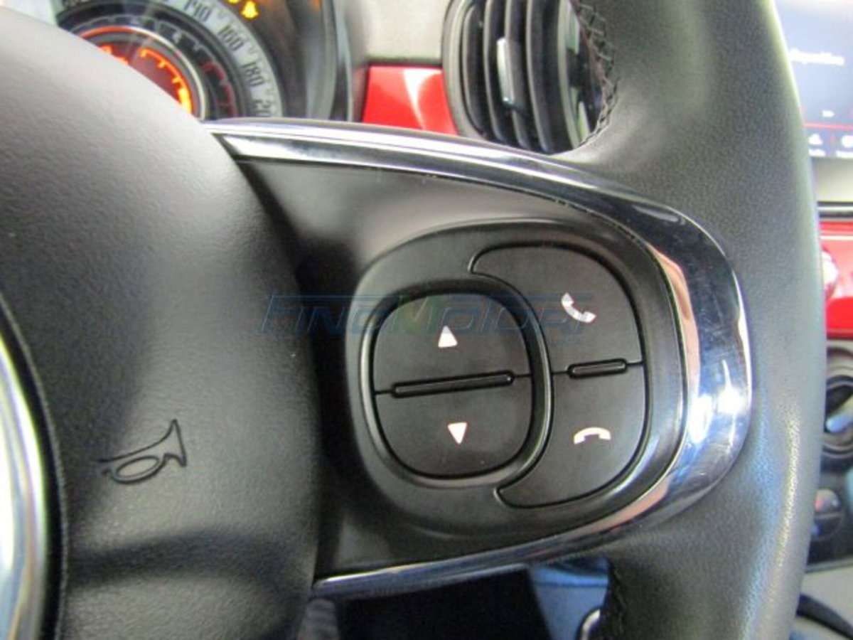 Fiat 500 1.0 Hybrid Red (19)