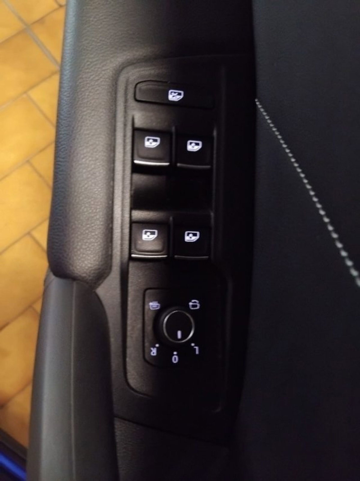 Volkswagen Tiguan 1.5 TSI 150 CV DSG ACT R-Line (16)