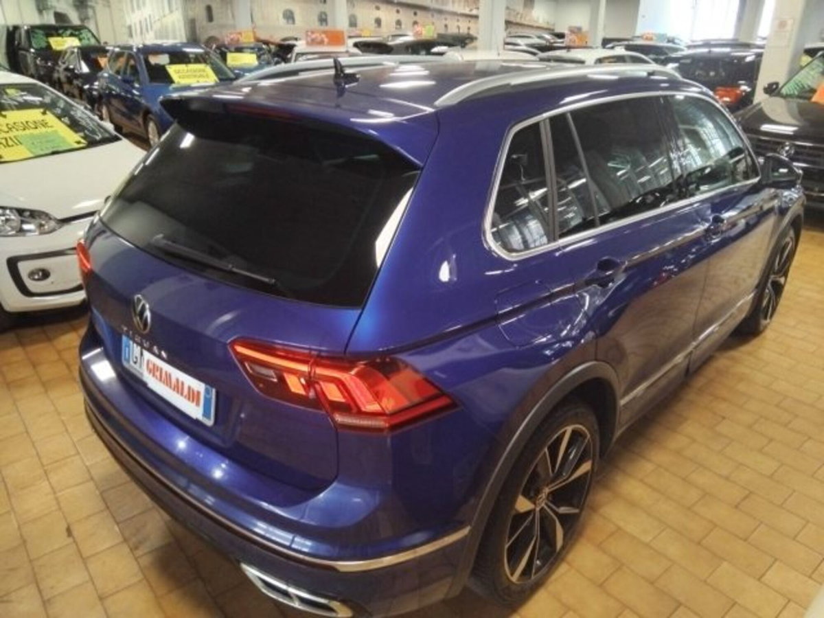 Volkswagen Tiguan 1.5 TSI 150 CV DSG ACT R-Line (6)