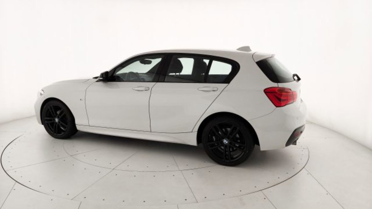 BMW Serie 1 116d 2.0 116CV cat 5 porte Attiva DPF (19)