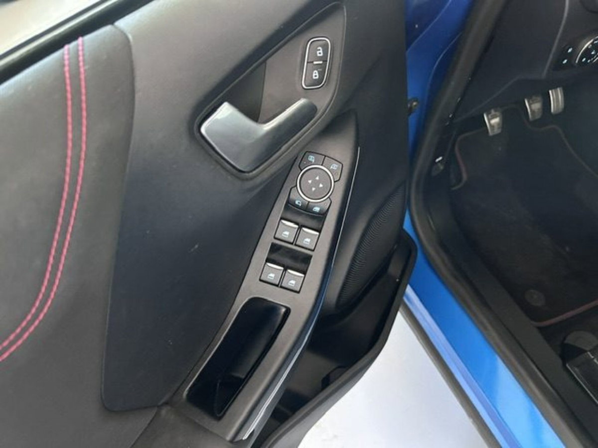 Ford Puma 1.0 EcoBoost Hybrid 125 CV S&S aut. ST-Line X (10)