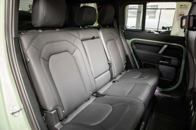 Land Rover Defender 110 3.0D I6 300 CV AWD Auto 75th Limited Edition (15)