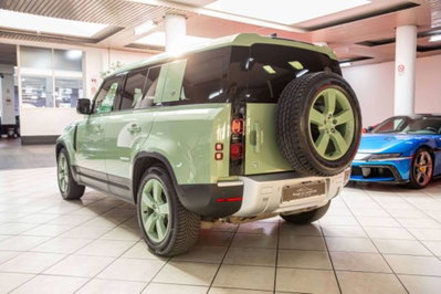 Land Rover Defender 110 3.0D I6 300 CV AWD Auto 75th Limited Edition (5)