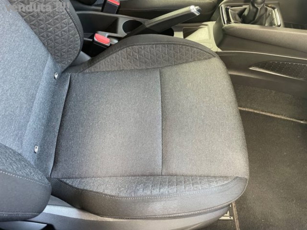Renault Clio Blue dCi 100 CV 5 porte Business (12)