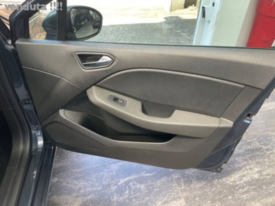 Renault Clio Blue dCi 100 CV 5 porte Business (9)