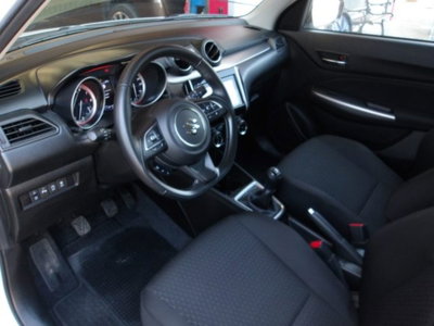 Suzuki Swift 1.2h Top 2wd (8)