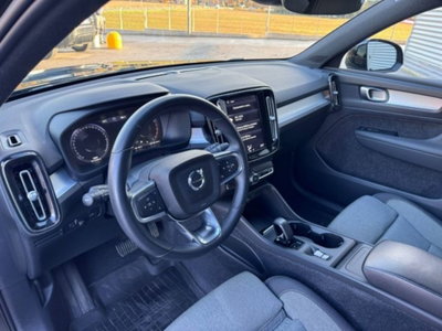Volvo XC40 T2 automatico Core (11)