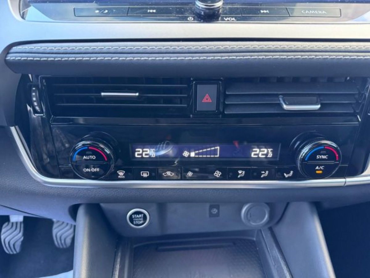 Nissan Qashqai 1.3 mhev N-Connecta 2wd 158cv (13)