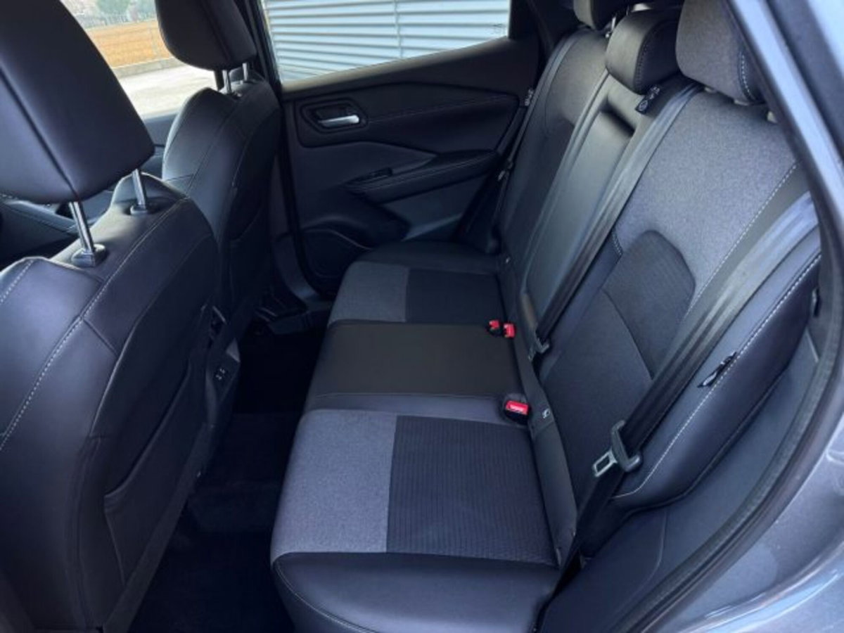 Nissan Qashqai 1.3 mhev N-Connecta 2wd 158cv (17)