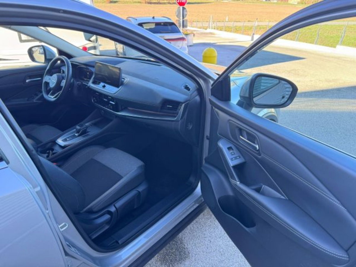 Nissan Qashqai 1.3 mhev N-Connecta 2wd 158cv (19)