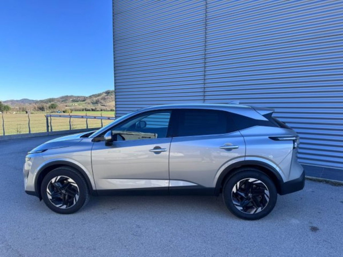 Nissan Qashqai 1.3 mhev N-Connecta 2wd 158cv (8)